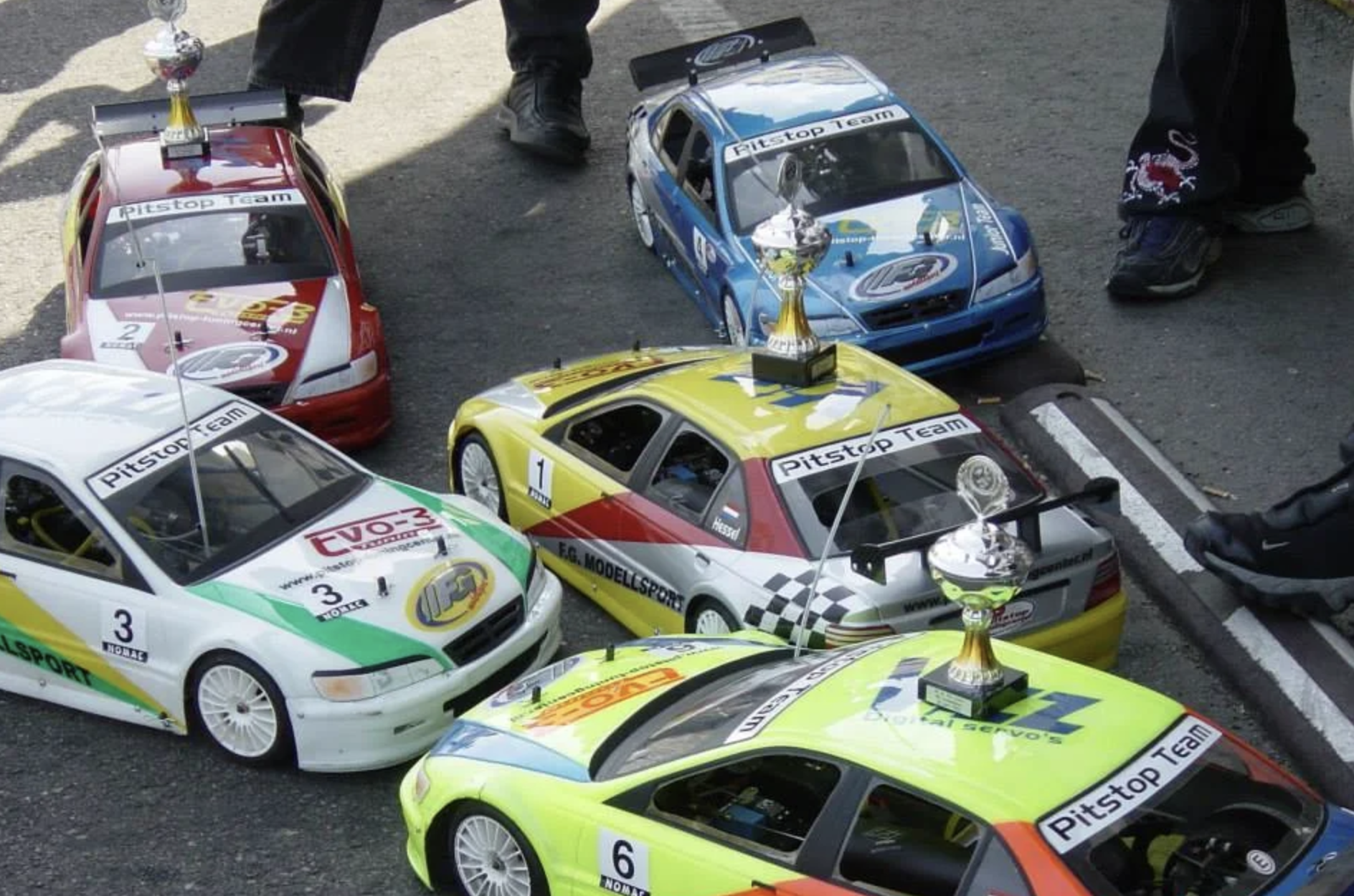 Werkplaatsfoto – RC-model tuning en service bij TPS Racing